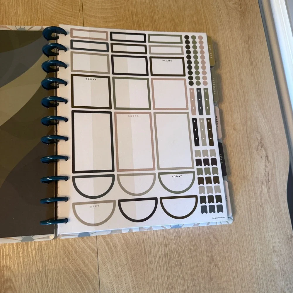 NEW Happy Planner 2025 Classic Vertical 12 Month Disc Bound Daisy Floral Planner